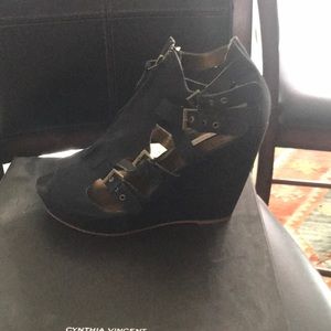 Cynthia Vincent Gladiator Wedge